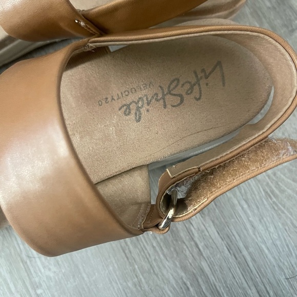 LifeStride Peaceful Women's Sandals & Flip Flops Leopard Size 9 - Picture 2 of 4